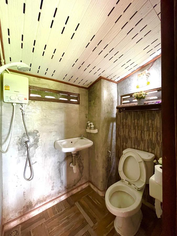 Punna Homestay @ Bangsai Ban Bang Sai  Exterior photo